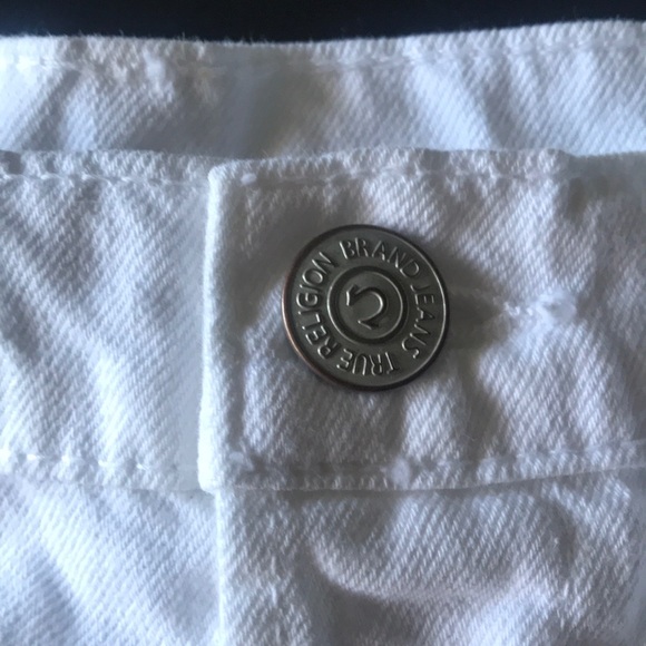 White shorts size 32 very clean no stains or rips - Picture 2 of 8